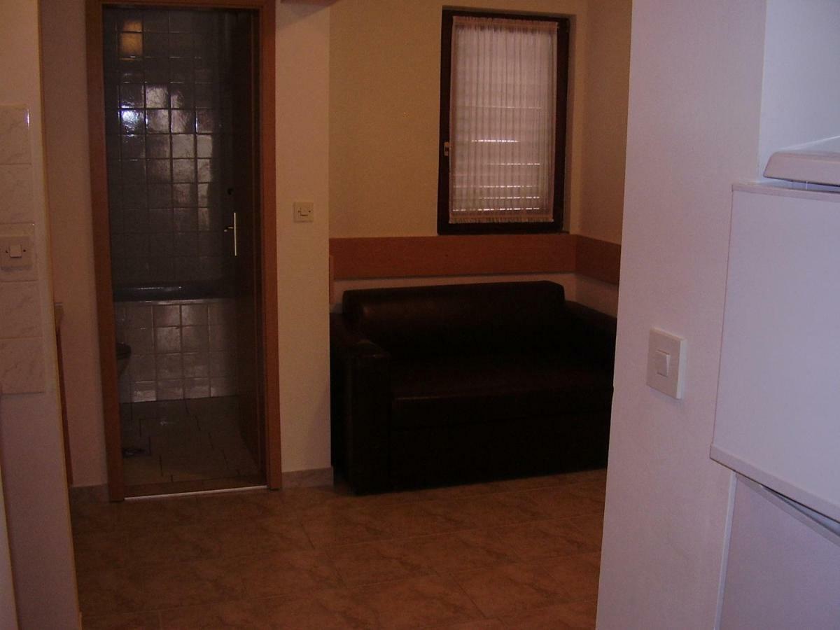 Apartments Meni Drage Kültér fotó